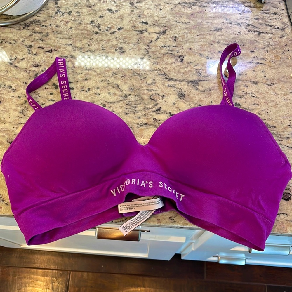 Victoria's Secret Wireless Pushup Bra